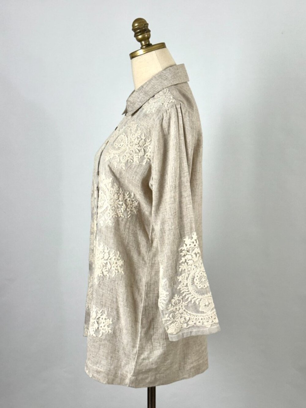 Soft Surroundings Embroidered Lace Button Down Tunic Linen Rayon Beige Relaxed - Picture 4 of 9